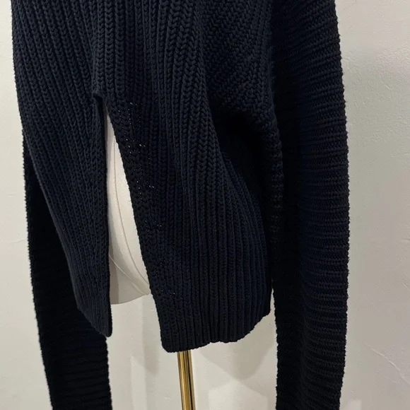 NWT 🖤 RTA Black Cotton Turtleneck Sweater with Front Slit – Size Large